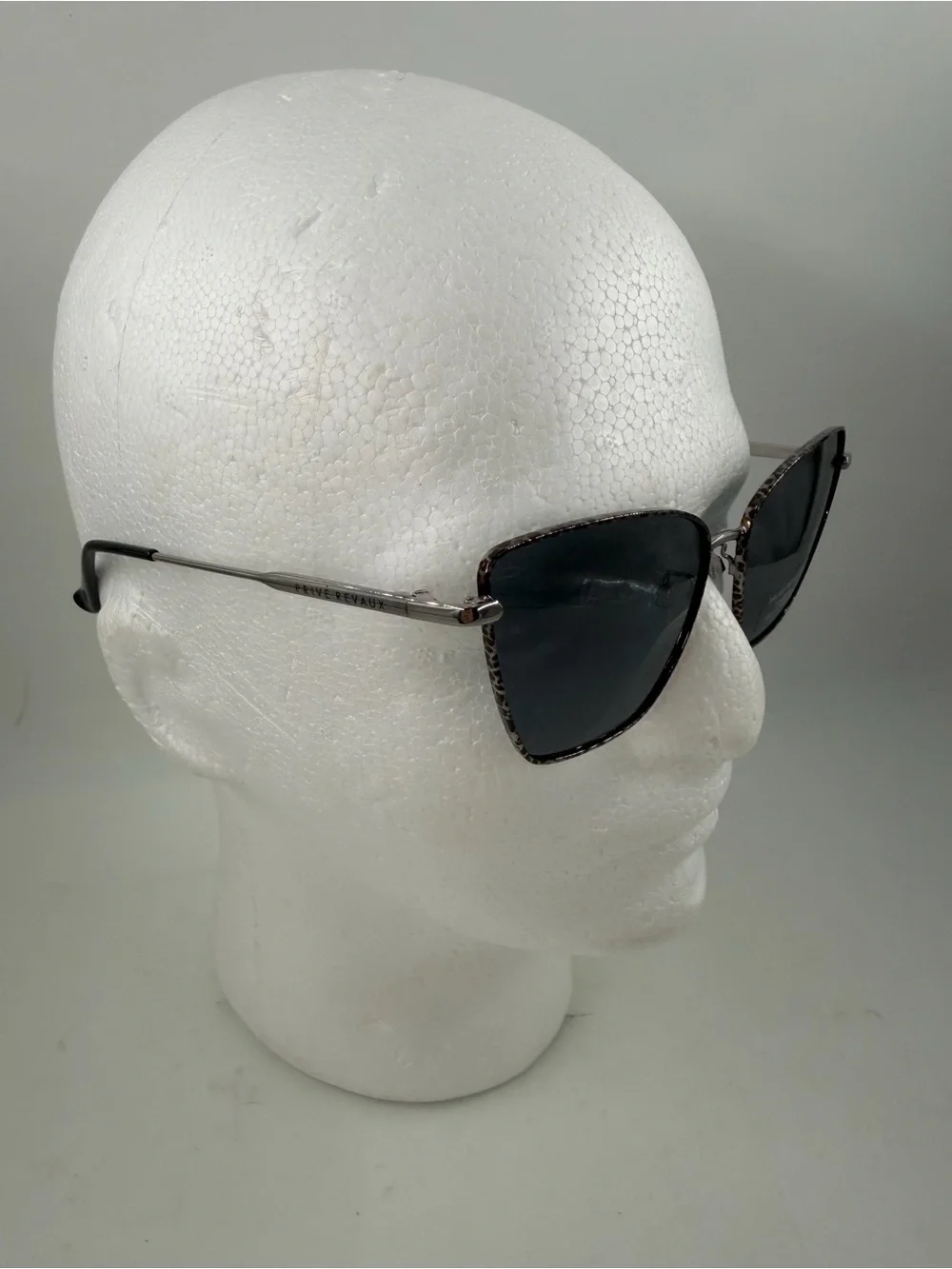 NEW! Prive Reveaux Women’s Purr/S Polarized Black Silver Sunglasses 840219235097